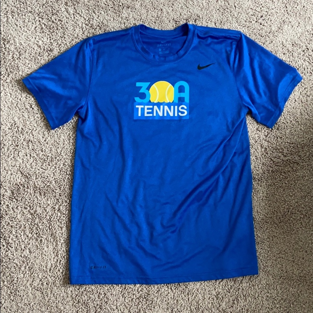 Nike 30A tennis dry fit shirt size M